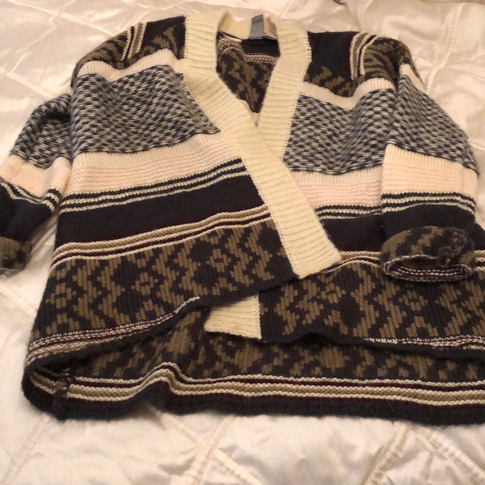 Francesca’s thick cardigan sweater